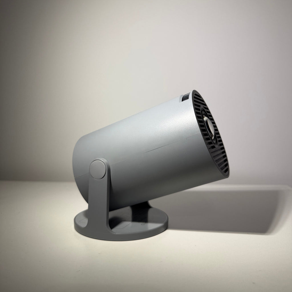 Projektor kinowy - przenośne kino domowe