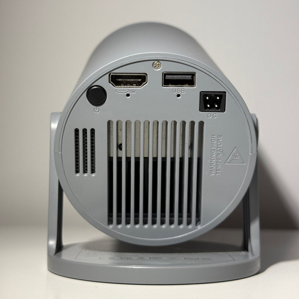 Projektor kinowy - przenośne kino domowe