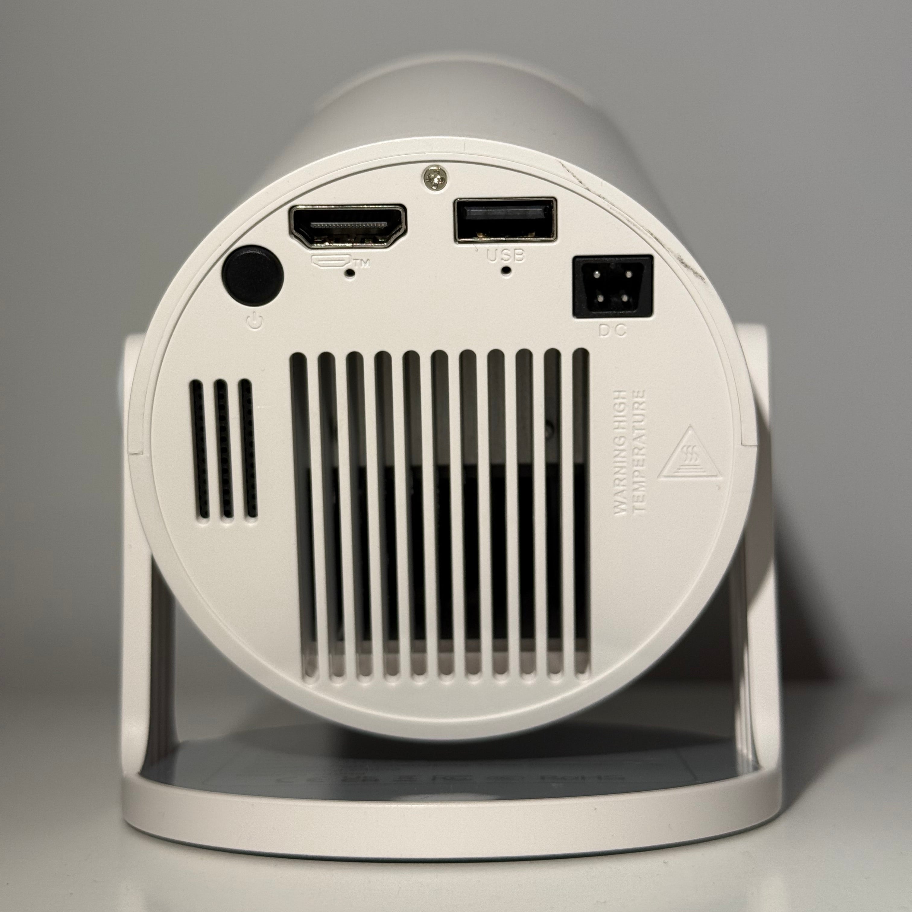 Projektor kinowy - przenośne kino domowe