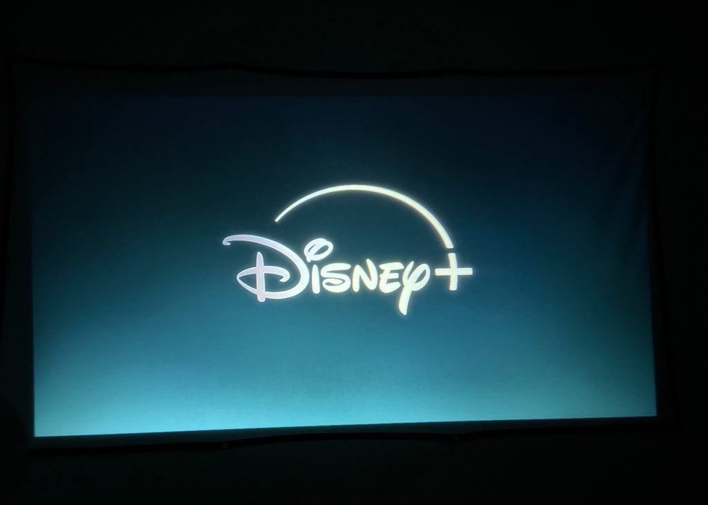 Prosty składany ekran projekcyjny – Kurtyna 16:9 | Full HD / 2K / 4K